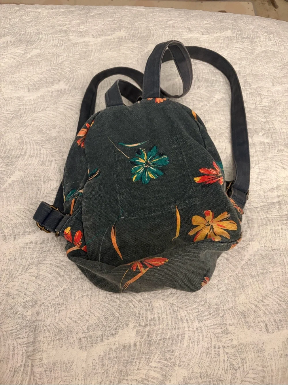 O’Neill mini backpack - Picture 3 of 4